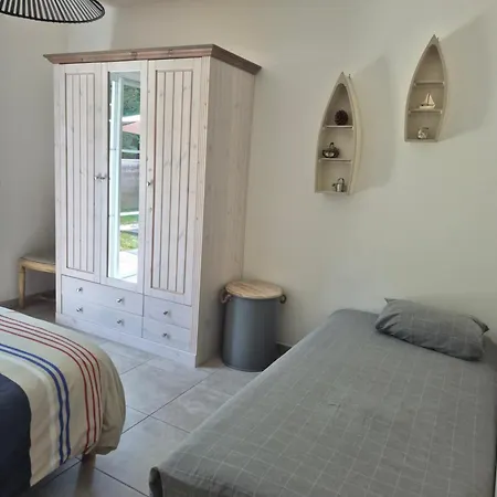 Holiday home Maison Les Bains - Jacuzzi Et Piscine *