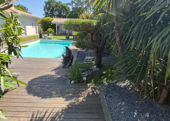 Maison Les Bains - Jacuzzi Et Piscine *