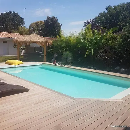 Maison Les Bains - Jacuzzi Et Piscine *