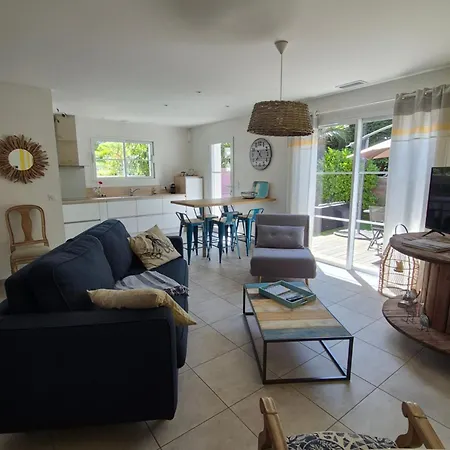 Maison Les Bains - Jacuzzi Et Piscine *