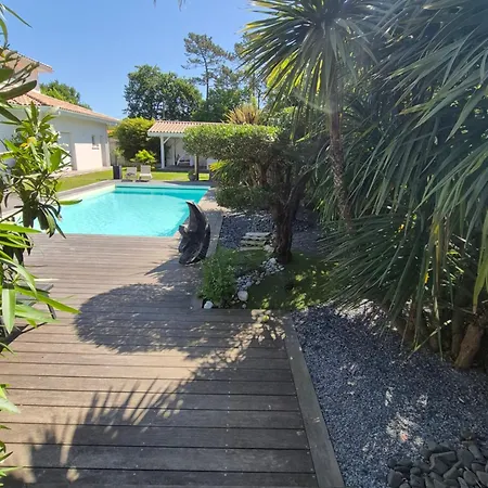 Maison Les Bains - Jacuzzi Et Piscine *