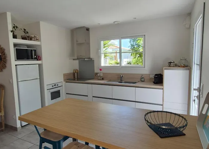 Feriehus Maison Les Bains - Jacuzzi Et Piscine